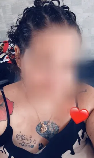 Elina, 40