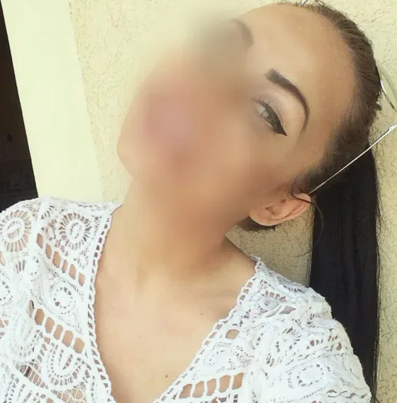 Elina, 31