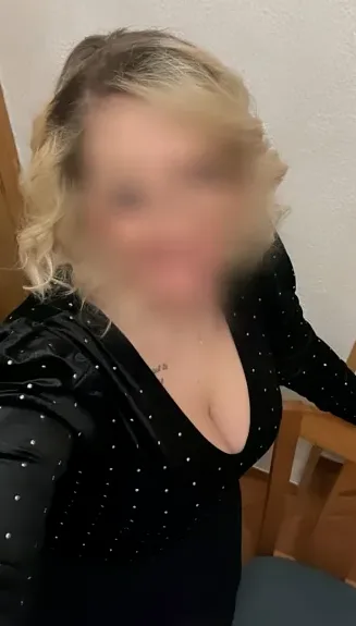 Ella, 37