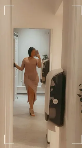Elli, 35