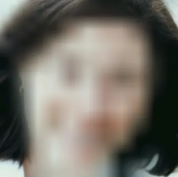 Emilia, 40