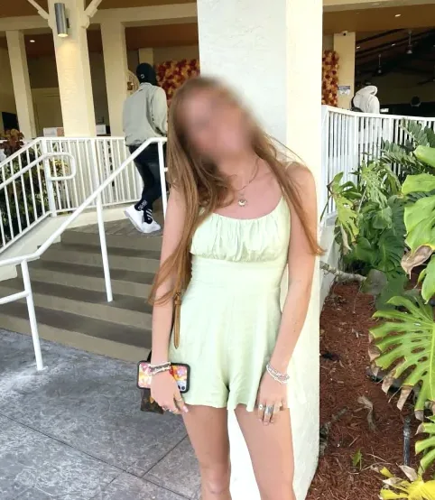 Iina, 19