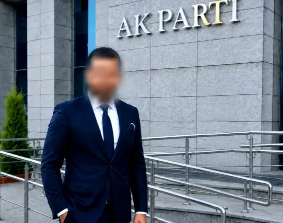 Leyla, 32