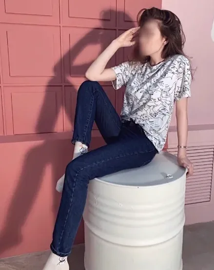 Olivia, 21