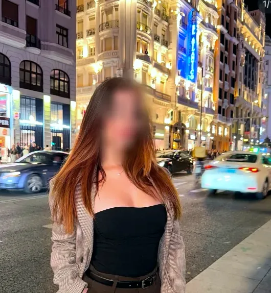 Paula, 26