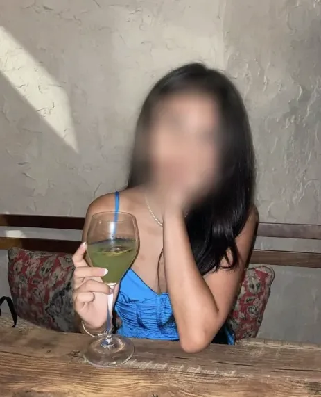 Veera, 19